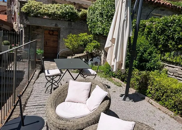 La Ca' Nel Borgo Hébergement de vacances Moltrasio